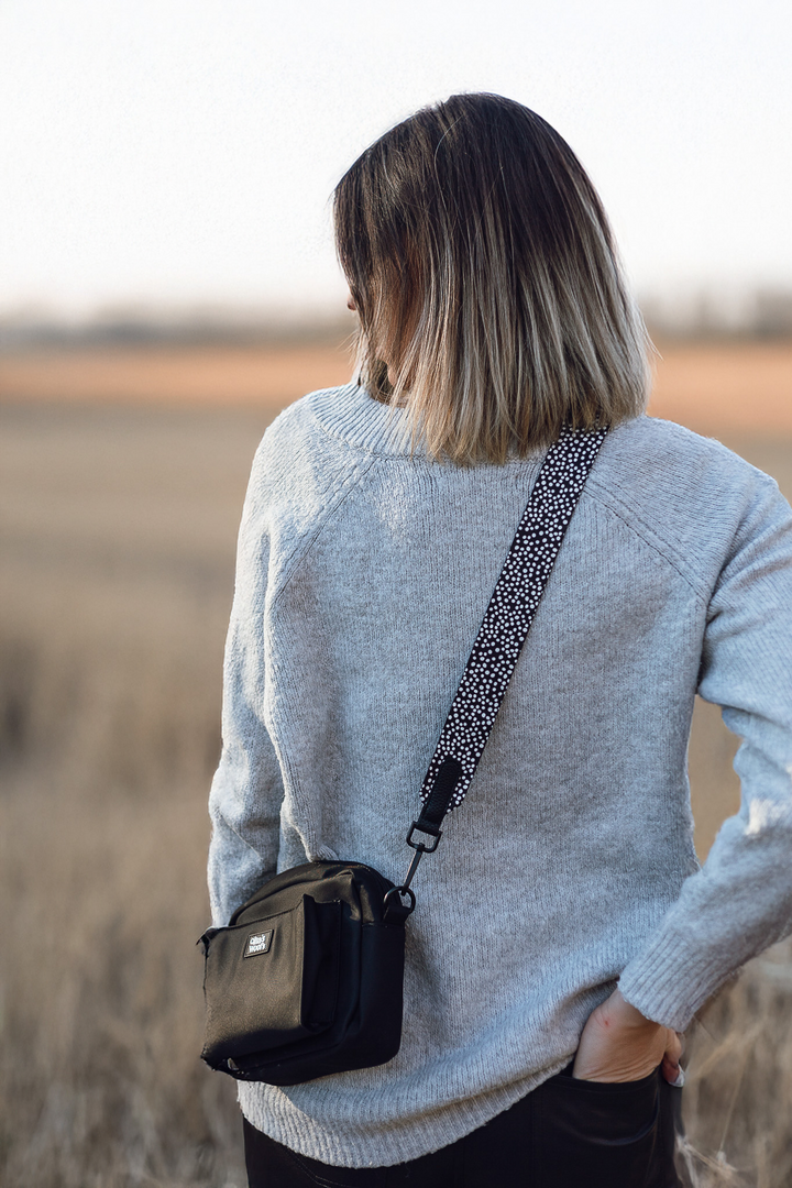 #pas-za-torbico_dots-and-spots