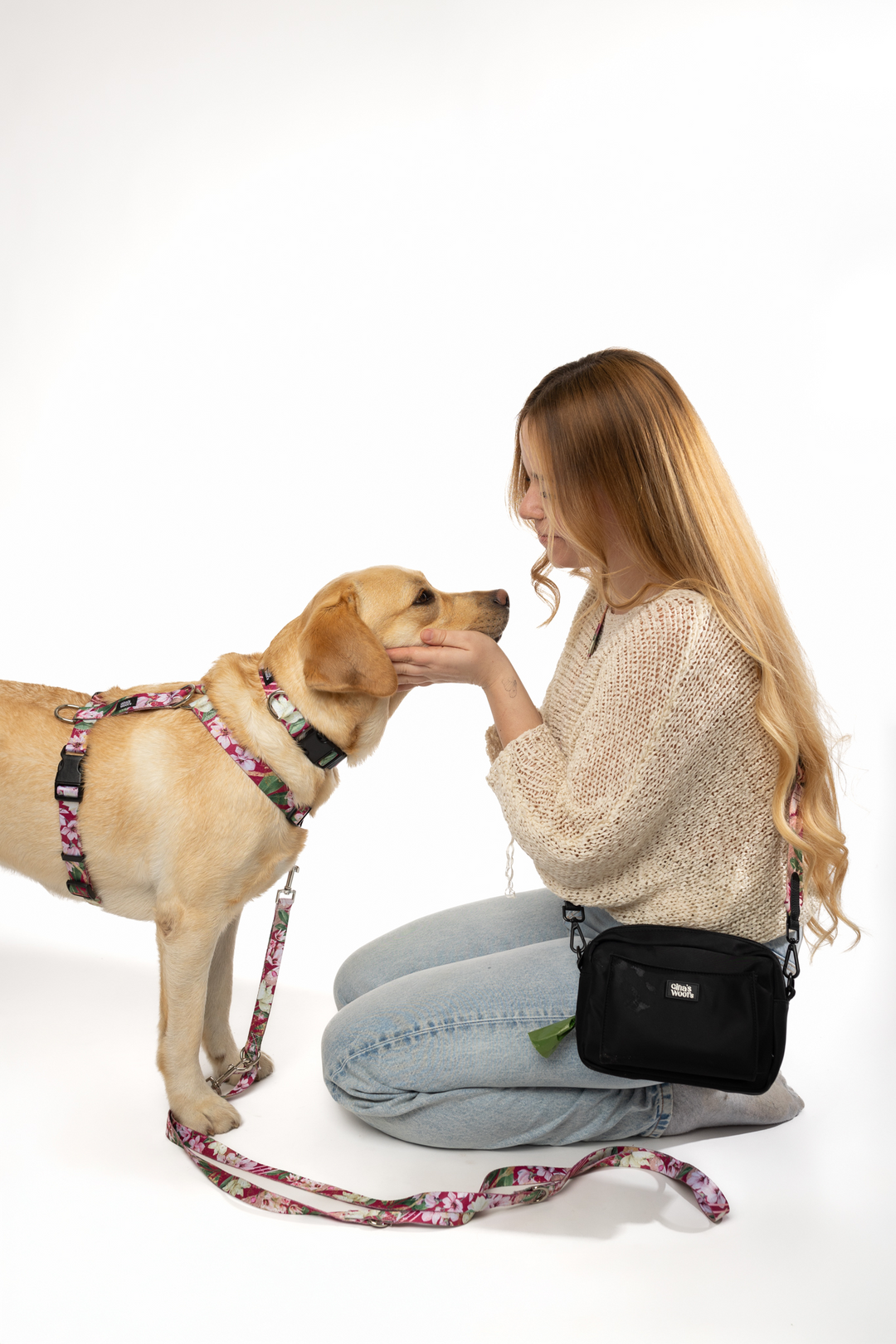 #pas-za-torbico_magnolia-blossom