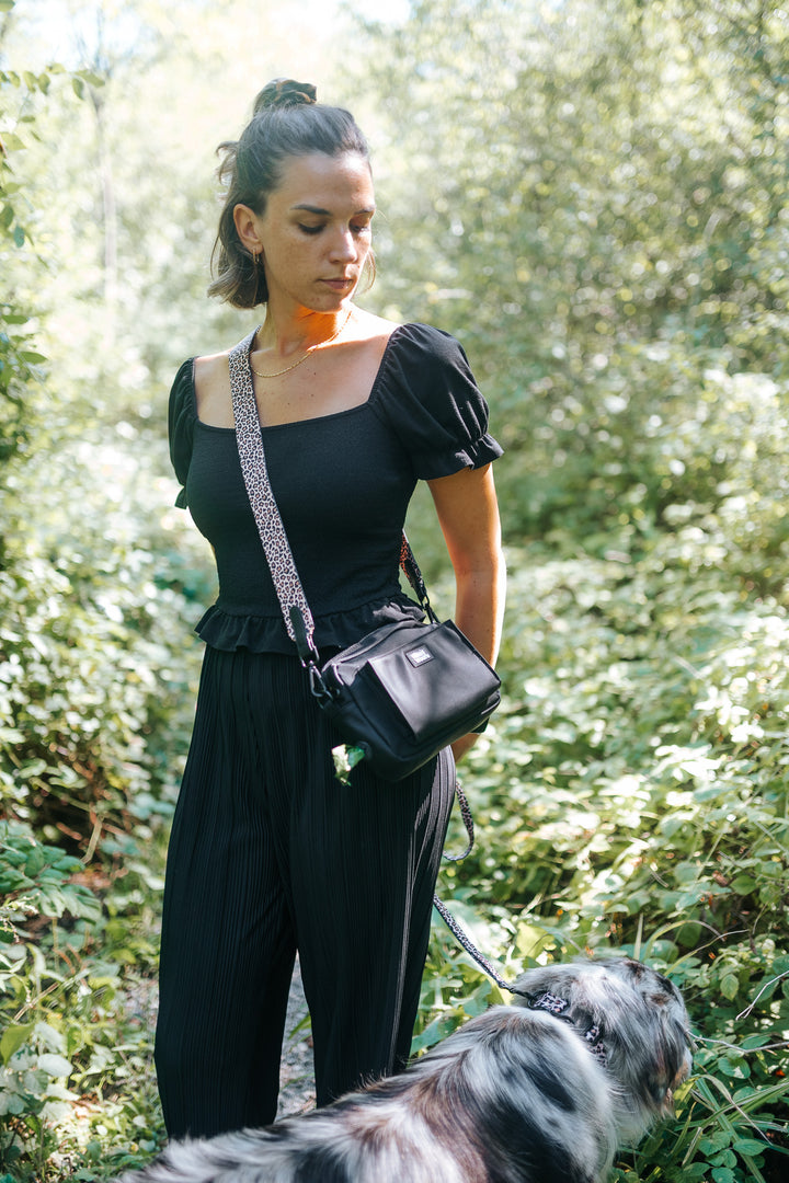 #pas-za-torbico_wild-savanna